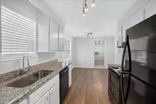 7725 Suzanne Dr, North Charleston, SC 29418 - Photo 8