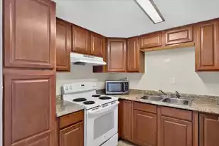 14 Lockwood Dr #10I, Charleston, SC 29401 - Photo 14