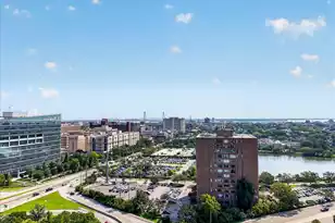 14 Lockwood Dr #10I, Charleston, SC 29401 - Photo 6