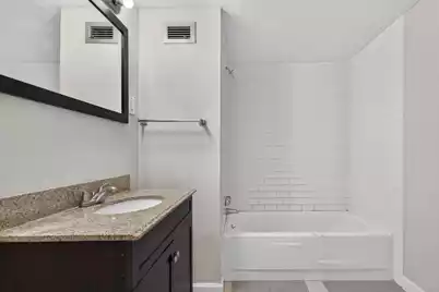 14 Lockwood Drive #Apt 10I, Charleston, SC 29401 - Photo 16
