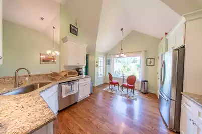 359 Kingston Lane, Mount Pleasant, SC 29464 - Photo 6
