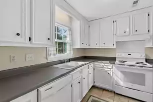 719 Williamson Dr, Mount Pleasant, SC 29464 - Photo 8