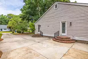 1144 Parkway Dr, Mount Pleasant, SC 29464 - Photo 38