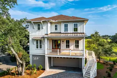 813 Harbour Watch Court, Mount Pleasant, SC 29464 - Photo 4