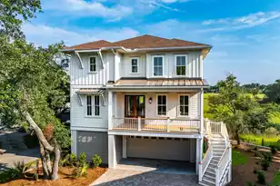 813 Harbour Watch Ct, Mount Pleasant, SC 29464 - Photo 2