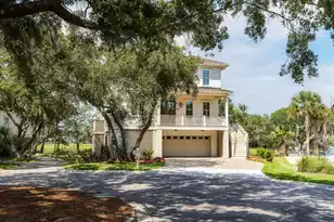 813 Harbour Watch Ct, Mount Pleasant, SC 29464 - Photo 2