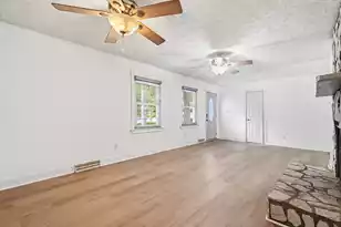 220 Crestwood Dr, Summerville, SC 29483 - Photo 12