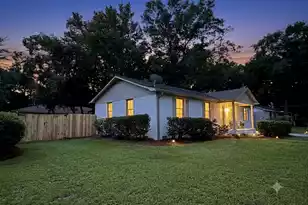 1846 Hazelwood Dr, Charleston, SC 29407 - Photo 2