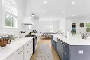 635 Flint St, Charleston, SC 29412 - Photo 12