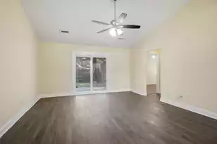 9010 Blitzen Ct, North Charleston, SC 29406 - Photo 12