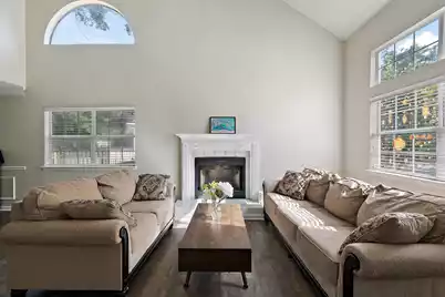 1379 Center Lake Drive, Mount Pleasant, SC 29464 - Photo 2