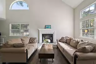1379 Center Lake Dr, Mount Pleasant, SC 29464 - Photo 2