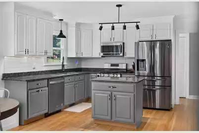 407 Huntington Road, Summerville, SC 29483 - Photo 2