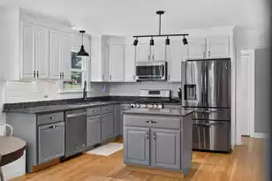407 Huntington Rd, Summerville, SC 29483 - Photo 2