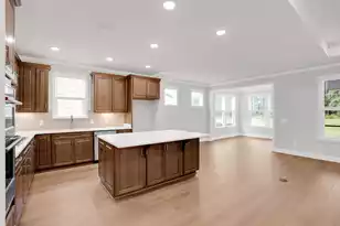 717 Coral Bells Ln, Summerville, SC 29483 - Photo 8