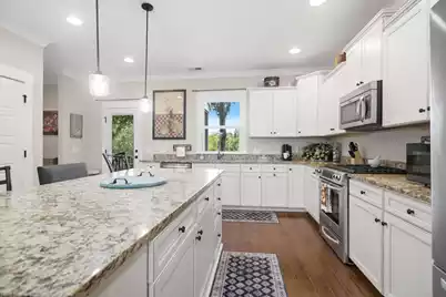 1880 Carolina Towne Court, Mount Pleasant, SC 29464 - Photo 6