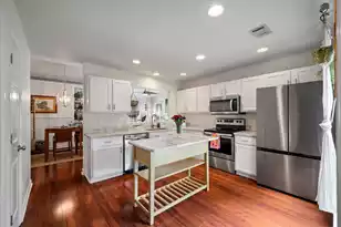 573 Antebellum Ln, Mount Pleasant, SC 29464 - Photo 12