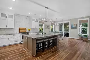2580 Larch Ln, Mount Pleasant, SC 29466 - Photo 8
