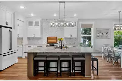 2580 Larch Lane, Mount Pleasant, SC 29466 - Photo 8