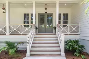 727 McCants Dr, Mount Pleasant, SC 29464 - Photo 4
