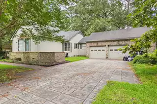 102 Candlewood Ct, Summerville, SC 29485 - Photo 2