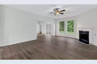 180 Hainsworth Drive, North Charleston, SC 29418 - Photo 6