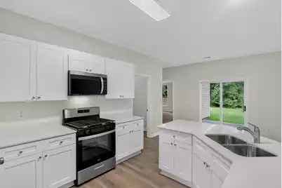 180 Hainsworth Drive, North Charleston, SC 29418 - Photo 10