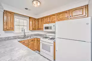 387 Springview Ln, Summerville, SC 29485 - Photo 8