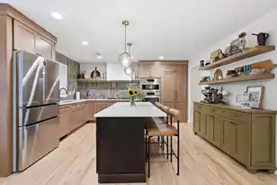 651 Highwood Cir, Charleston, SC 29412 - Photo 12