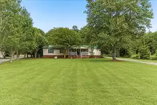 624 Coral Acres Dr, Moncks Corner, SC 29461 - Photo 2