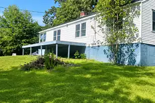 102 Gilbert Dr, Marietta, SC 29661 - Photo 2