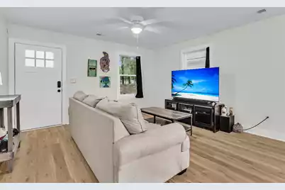 6961 Raymond Avenue, North Charleston, SC 29406 - Photo 10