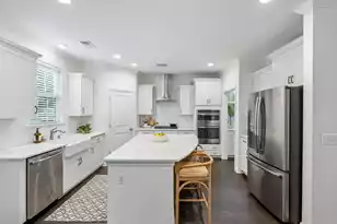 421 Woodland Shores Rd, Charleston, SC 29412 - Photo 6