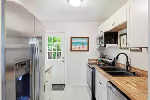 37 F St #B, Charleston, SC 29403 - Photo 12