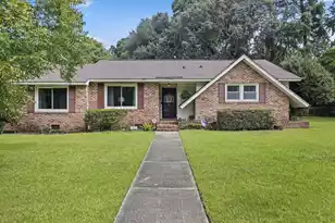 407 Rose Ln, Summerville, SC 29485 - Photo 2