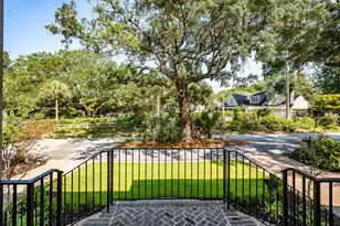 205 McCants Dr, Mount Pleasant, SC 29464 - Photo 10