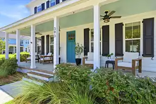 393 Oak Park St, Summerville, SC 29486 - Photo 2