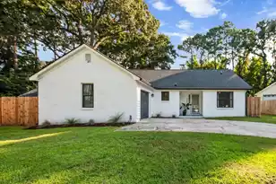 839 Ramblewood Cir, Mount Pleasant, SC 29464 - Photo 1
