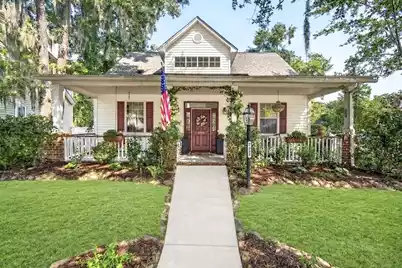 2452 Fulford Court, Mount Pleasant, SC 29466 - Photo 2