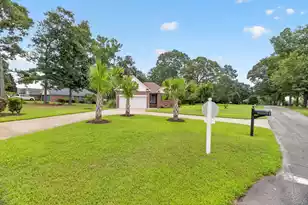 18 Ridge Lake Dr, Manning, SC 29102 - Photo 2