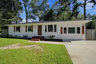 301 Laurel Ave, Goose Creek, SC 29445 - Photo 6