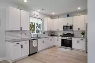 8853 Arbor Glen Dr, North Charleston, SC 29420 - Photo 10