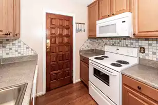 8425 Deerwood Dr, North Charleston, SC 29406 - Photo 14