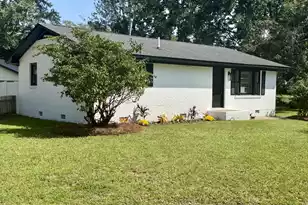 4740 Linda St, North Charleston, SC 29405 - Photo 1