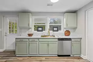 2450 Taylor St, North Charleston, SC 29406 - Photo 6
