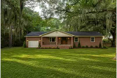 388 5th Avenue, Mount Pleasant, SC 29464 - Photo 2