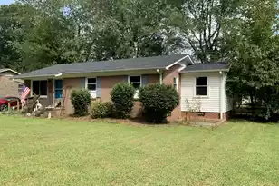 18 Cartwright St, York, SC 29745 - Photo 2