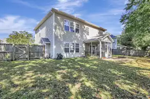 5232 Mulholland Dr, Summerville, SC 29485 - Photo 2