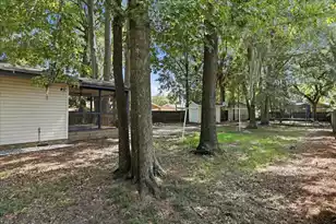 1203 Valley Dr, Hanahan, SC 29410 - Photo 56
