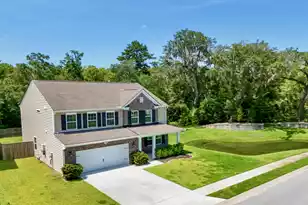 1330 Berry Grove Dr, Summerville, SC 29485 - Photo 2